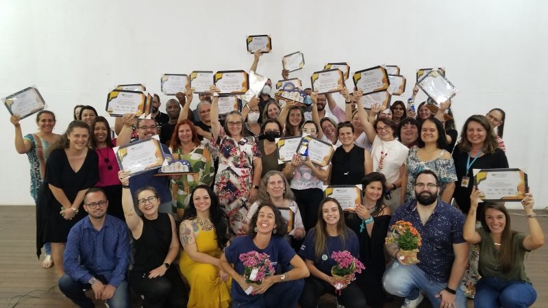 Escolas de São Roque coletam mais de 4 mil litros de óleo usado através do Programa Meio Ambiente nas Escolas